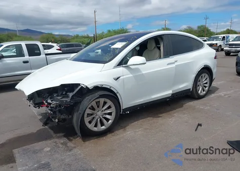 2018 Tesla Model X 100D/75D/P100D из США, поврежденный, VIN 5YJXCAE20JF096690